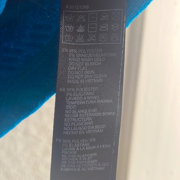 Forever 21 textured teal tee with rolled cuffs - Picture 5 of 5